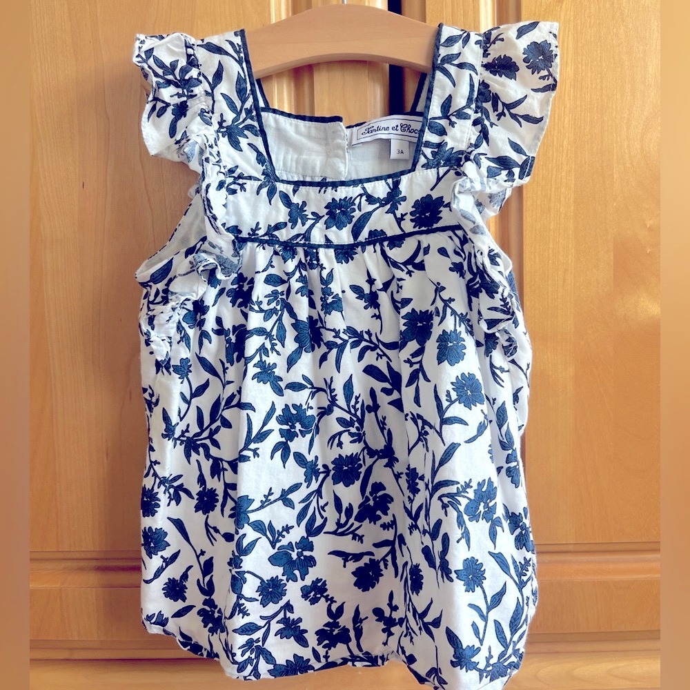 Tartine et Chocolat Blue and White floral Ruffled top